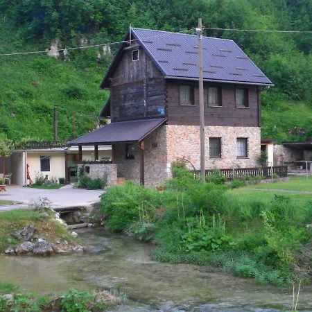 House Marijan Apartment Korana Exterior photo